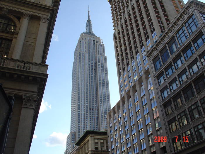 EMPIRE STATE BUILDING