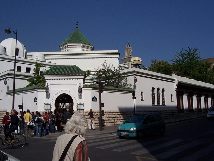 Paris Mosque in France - Islamic Architecture Around the World