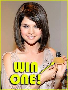 10z44xw - Selena Gomez