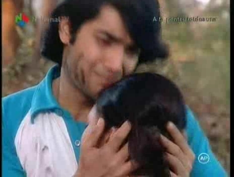 195_1_A_TA_PENTRU_TOTDEAUNA_SAGAR_SI_VIDYA_SUNT_UCISI.flv_000239100