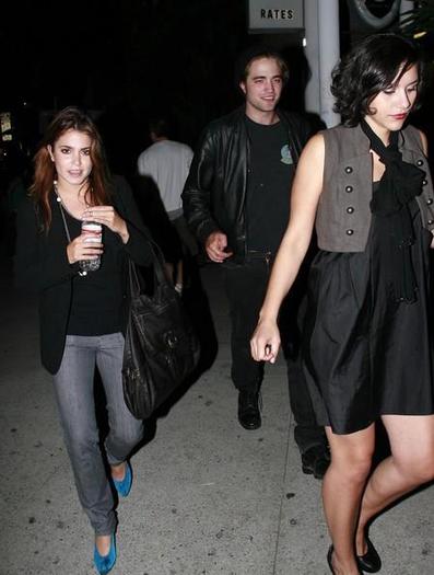 Nikki_Reed_1250879372_1