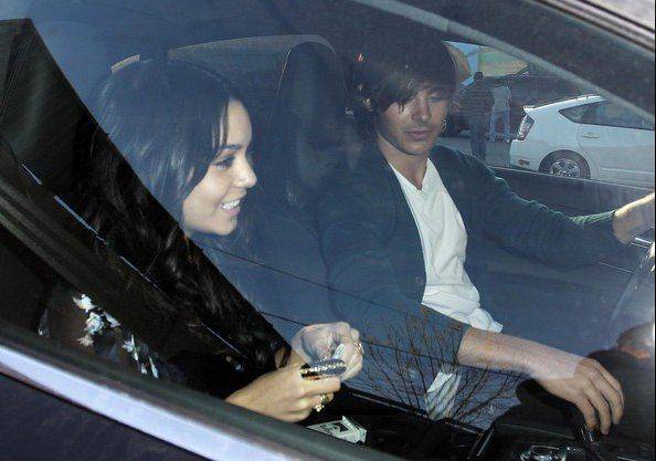 vanessa-hudgens-smoking-malboros.0.0.0x0.594x417[1] - vanessa and zac