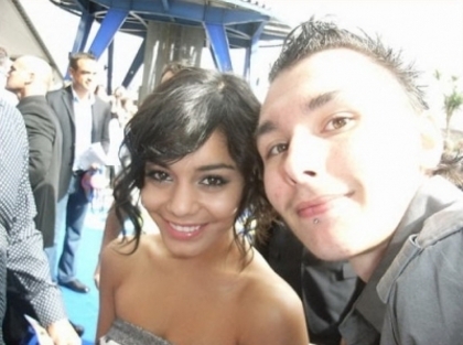  - Poze cu Vanessa Hudgens personale