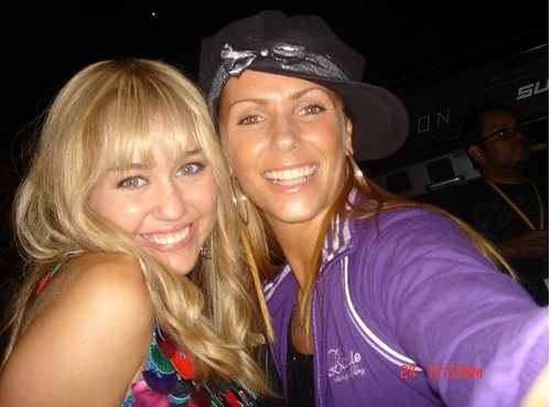 3153041850_5e00a0e485 - miley cyrus poze destul de rare