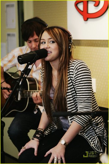 0 (407) - 00toate pozele mel cu miley cyrus00