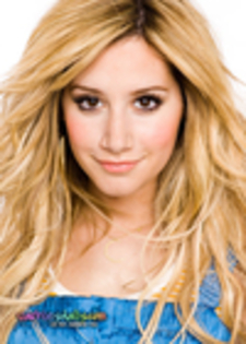 thumb_048 - ASHLEY TISDALE SEDINTA FOTO 22