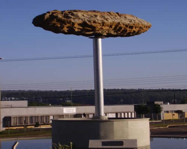 image028; Statue of a giant piece of shit ( Ponta Grossa , Brazil )
