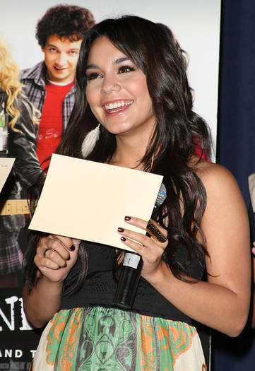 Girl+Scout+Advance+Screening+Bandslam+it2e_6EZnDKl