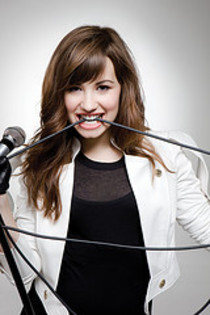 3140518341_3dd4031392_m - Demi Lovato