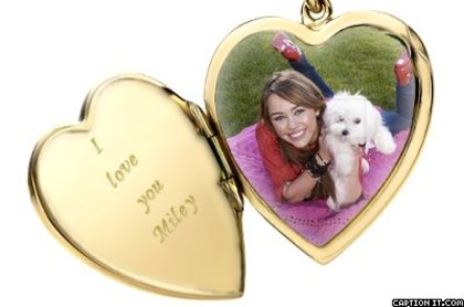 captionit111000I584D31 - here are almost all my photos with Miley and Hannah