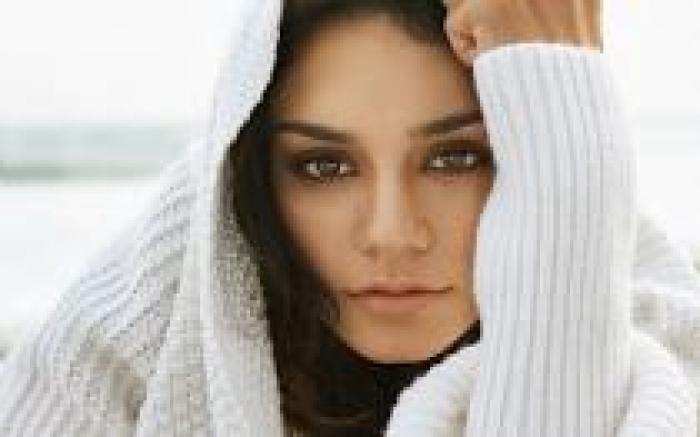 BVFXFDSUCLMGOWSNPXB - vanessa anne hudgens
