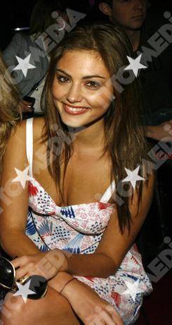 2cy15s9 - Phoebe TOnkin