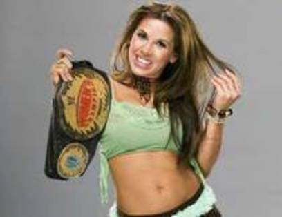 KGXZVYWXJLOOPAIIXTU - Mickie james