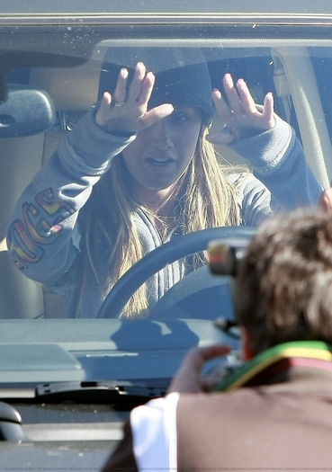 UAJMAURBXVPONALEWAJ - Ashley Tisdale