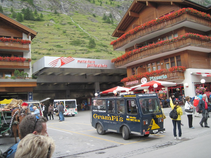 IMG_1548 - Zermatt-orasul fara masini