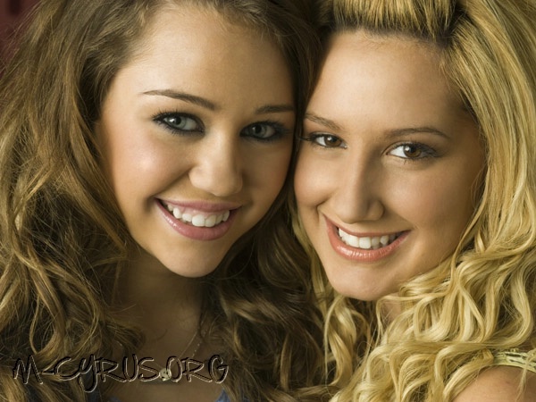 Miley Cyrus si Ashley Tisdale - MILEY CYRUS  SI ASHLEY TISDALE