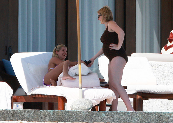 Ashley+Tisdale+Showing+Off+Bikini+Bod+Mexico+V0hBGVSxMZZl