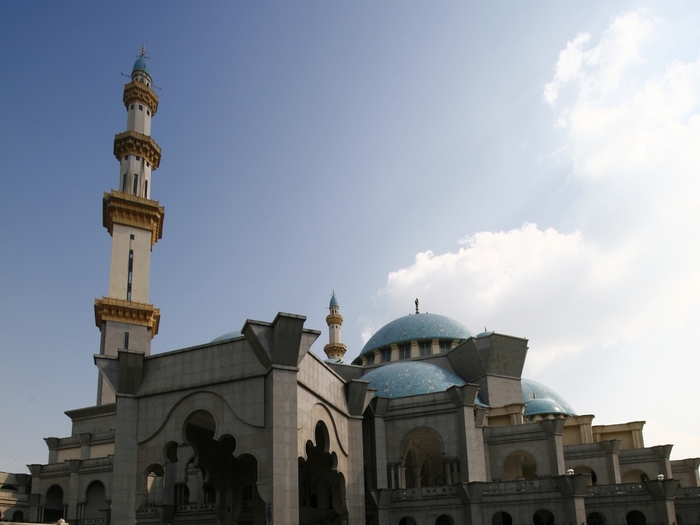 Wilayah Persekutuan Mosque in Malaysia - Islamic Architecture Around the World