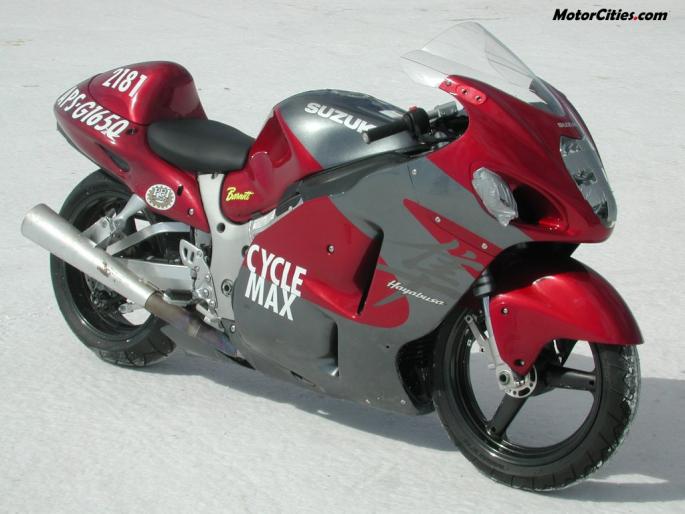 00SuzukiGSX1300Rred1024b