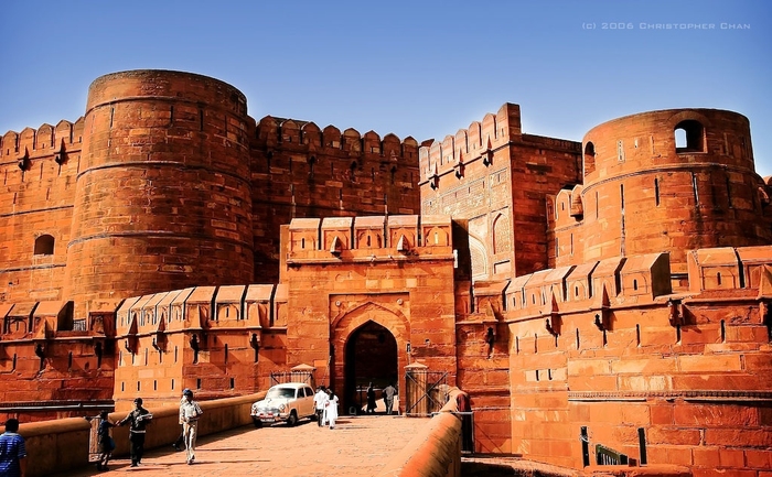 Red Fort in Agra - India (Lahore Gate) - Islamic Architecture Around the World