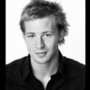 9441565 - angus mclaren