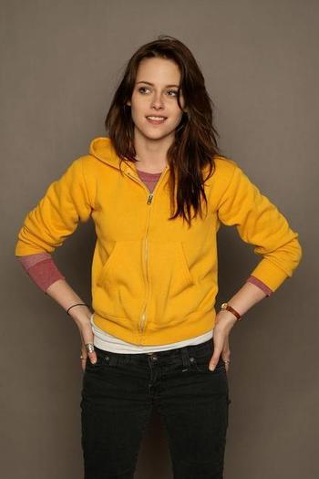 Kristen_Stewart_1241610747_4