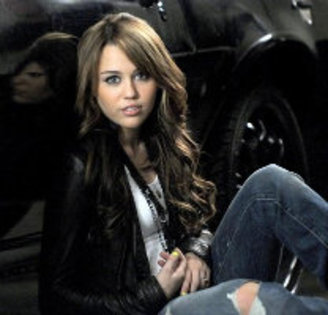 134 - multe poze miley