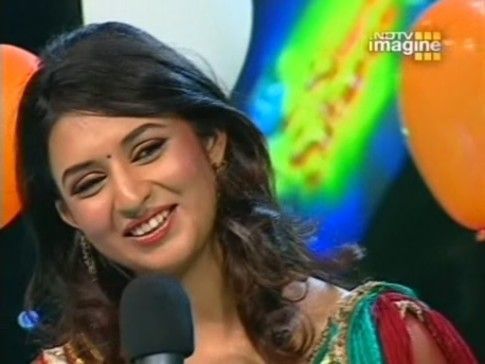 FNGADPJSMGZVYTGASWR - Divyanka Tripathi