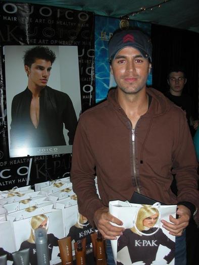 Enrique_Iglesias_1238768971_3 - Enrique Iglesias