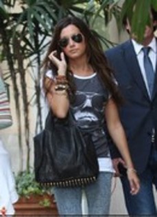 WRSKUMVQAYYQEIMYYZQ - ASHLEY SHOPPING FOR CELL PHONE ACCESORIES IN HOLLYWOOD AUGUST