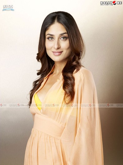 Kareena-Kapoor-in-Kambakkht-Ishq2 - Kareena Kapoor