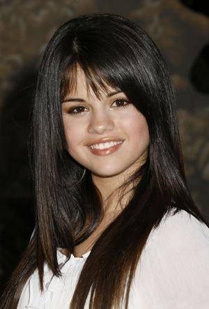 OFRKNTWVDDPXYBNQJKT - Selena Gomez