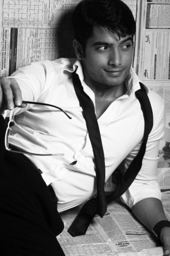 5771_135003907941_589357941_3241869_5122934_n - Sharad Malhotra