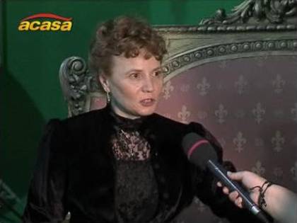 2cfzk7q - Aniela