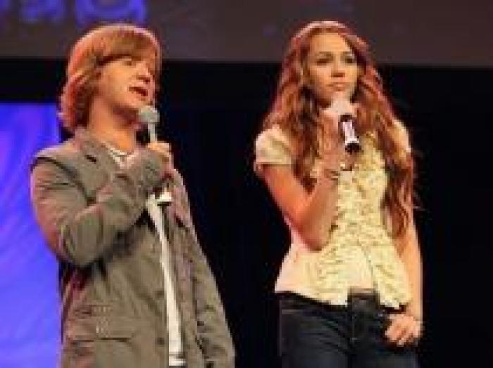 PJDNETWFYIECNYZABXV - Hannah Montana