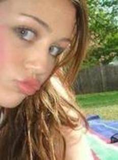 34 - poze rare Miley