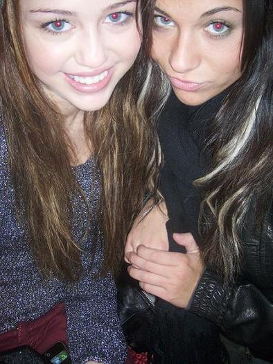 7WSkGP451344-02 - multe poze miley