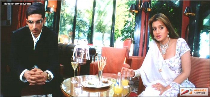 Pooja i spune lui Karan ca e f fericita cu Rahul si sa si caute s el o fata sa se insoare - VAADA-Cand dragostea ucide