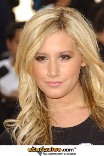 Ashley - poze ashly tisdale