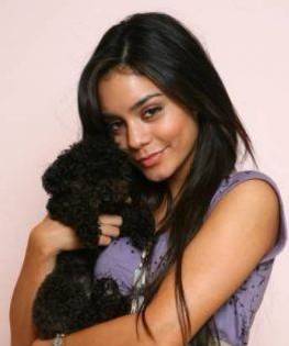 QWLFDATDYSIMUCQMNUS - Vanessa Hudgens Sedinta foto