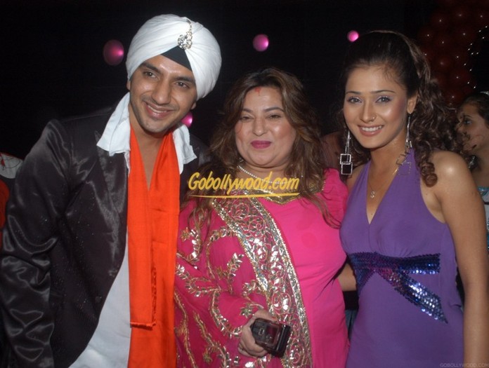 0003 - In cautarea fericirii-Ghar Ek Sapnaa