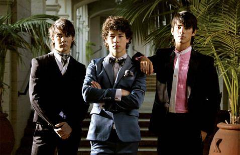 28222 - Jonas Brothers