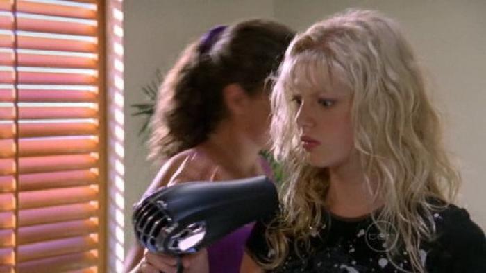 1a.H2O-Just-Add-Water-S01E2109-h2o-just-add-water-2477902-512-288