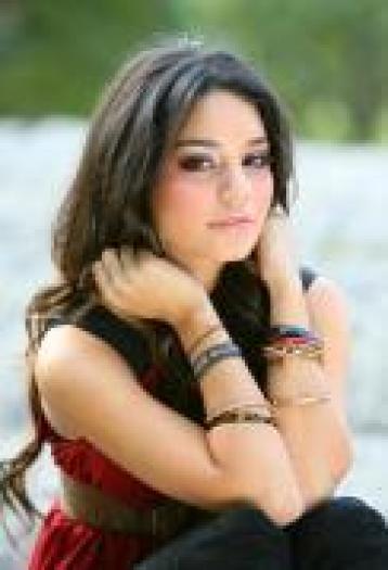 VWYZEYKNIHWKPUJKAXI - vanessa hudgens-gabriella