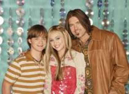 LJDCAJIXZXRFZUDJUQE - miley cyrus si hannah montana