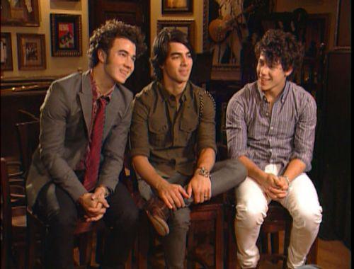 MTV %u201CJonas Brothers; nick.joe si kevin
