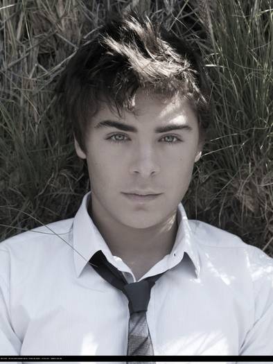 ZaC EfroN - Zac Efron