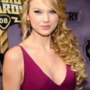 Taylor_Swift_1230497292_3