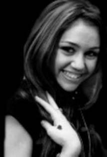 GDEHVWDBACOPBNELWFR - Album Pentru MileyMary