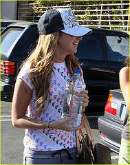 2217310638_852da30f6d_m - ashley tisdale